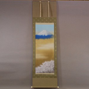 0058 Mt. Fuji and Cherry Blossoms / Tomo Katou 001
